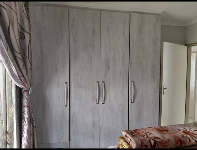 3 BEDROOM HOUSE FOR SALE IN ROSSLYN